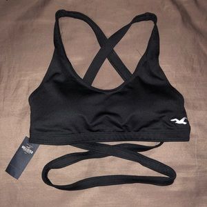 Black criss-cross sports bra